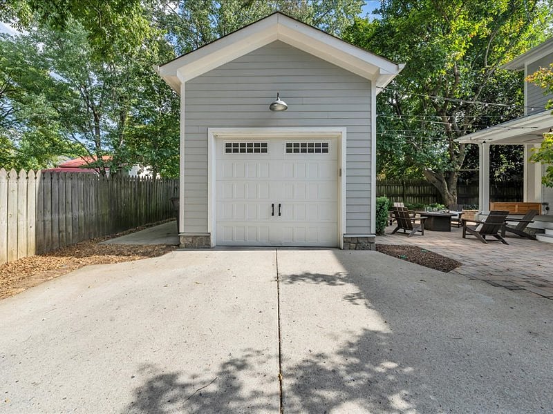 Furnished Finder property 1052610_1 photo 25