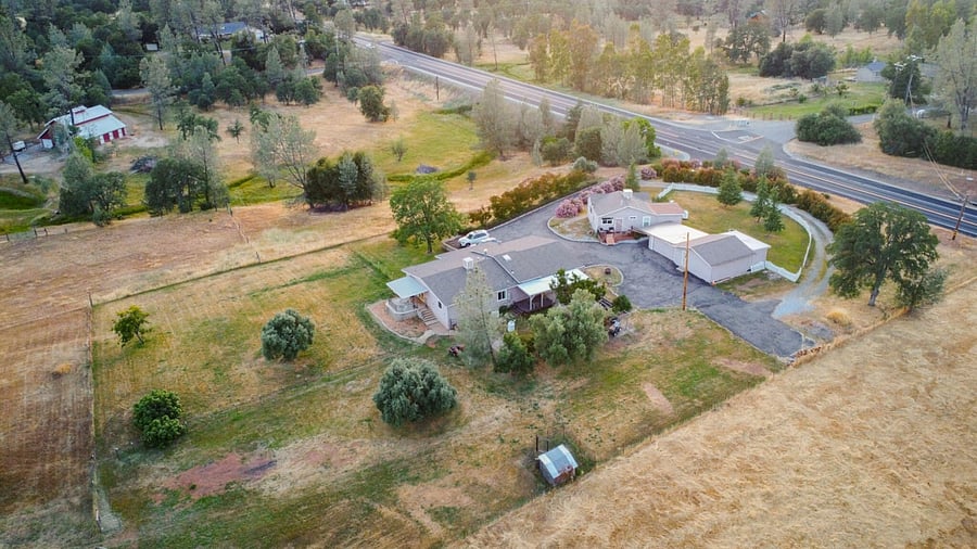 Furnished Finder property 1052613_1 photo 3