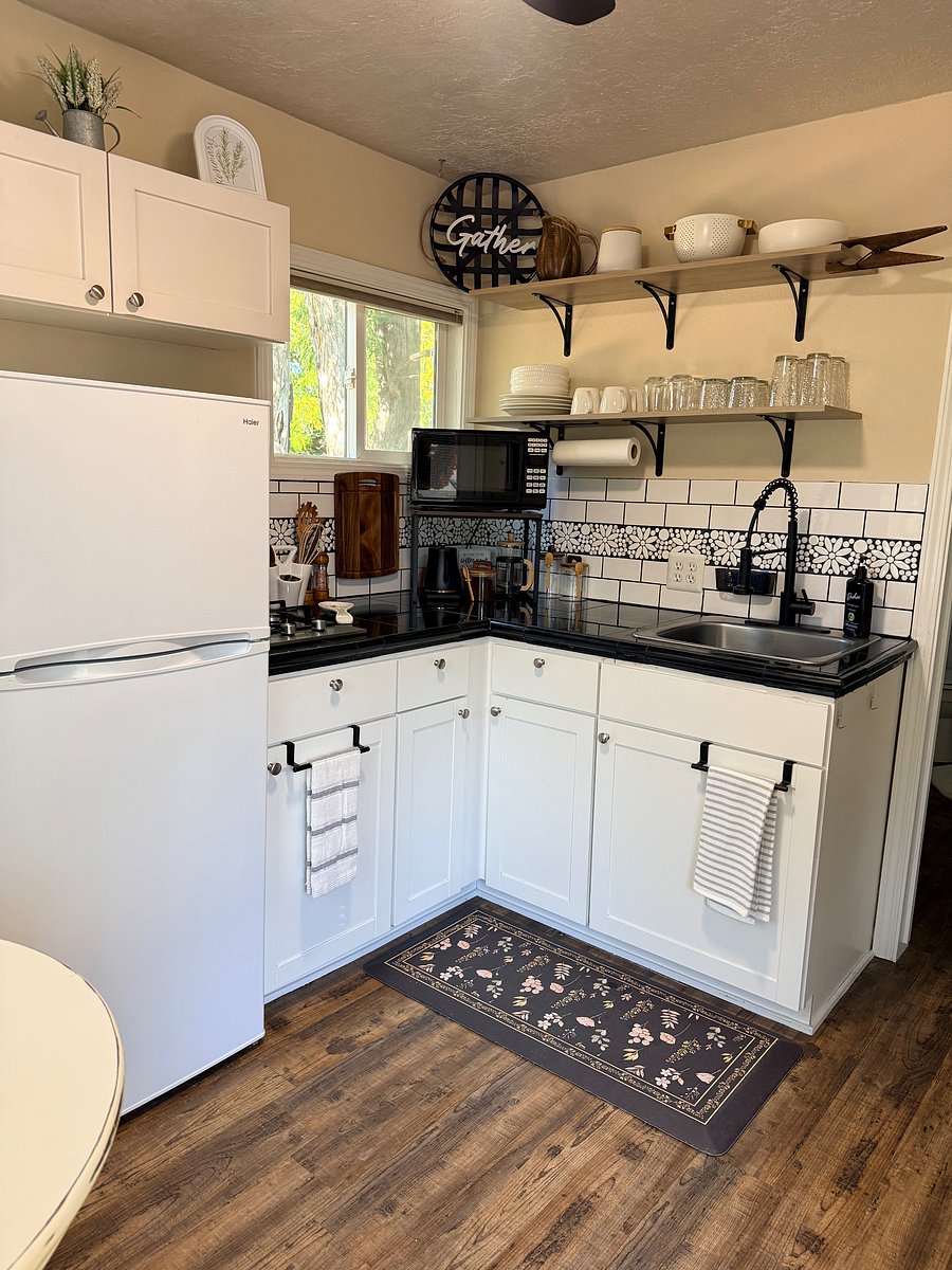 Furnished Finder property 1052625_1 photo 5