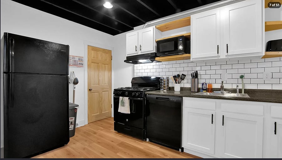 Furnished Finder property 1052637_1 photo 12