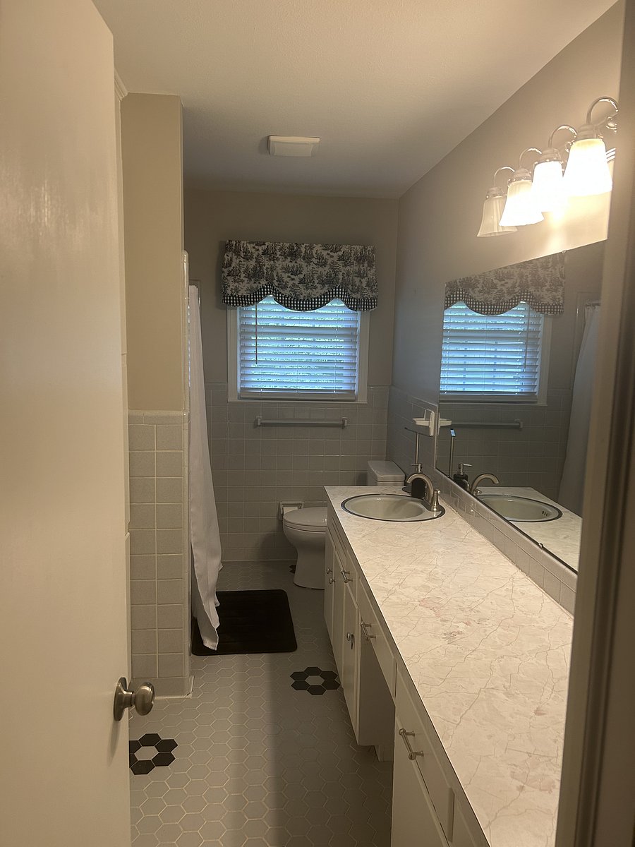Furnished Finder property 1052638_1 photo 4