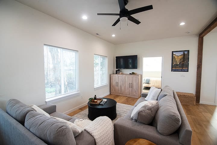 Furnished Finder property 1052660_1 photo 12