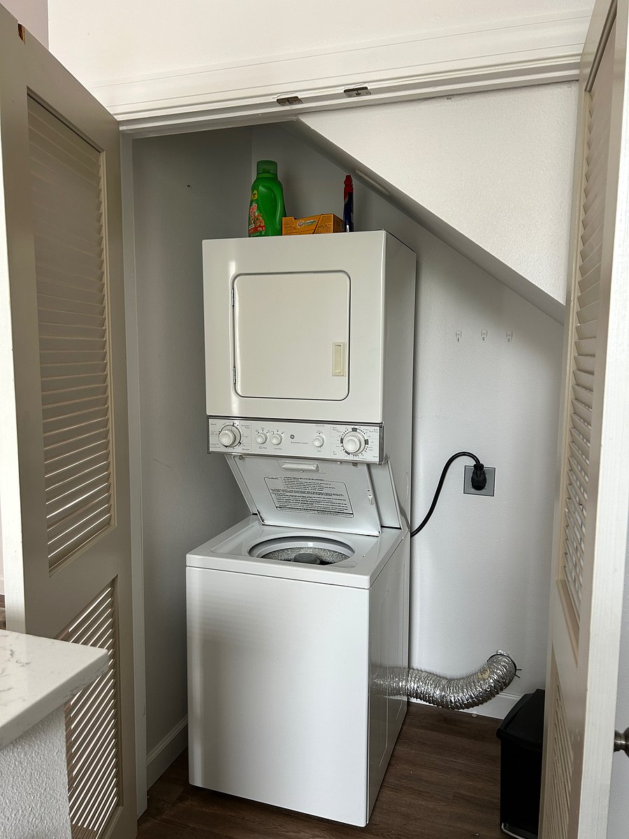 Furnished Finder property 1052665_1 photo 17