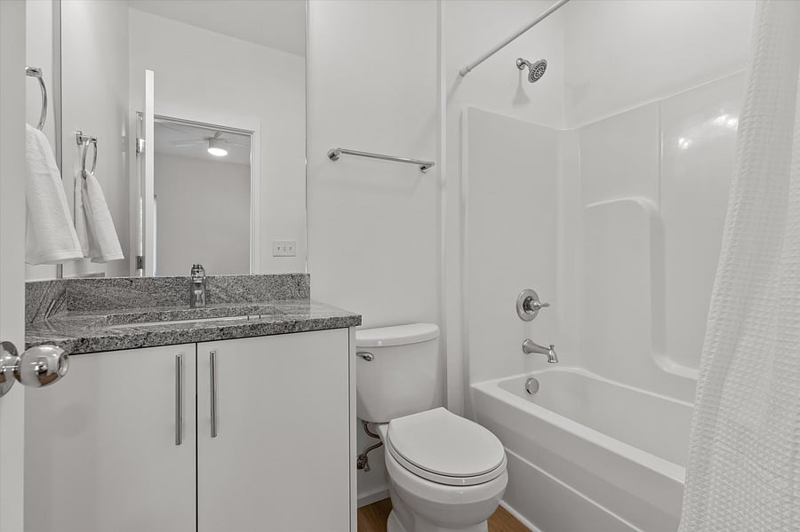 Primary En Suite Bath