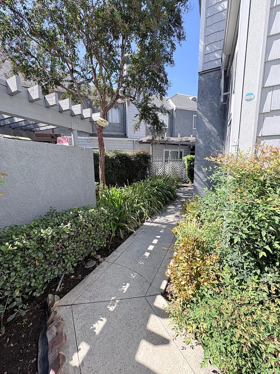 Furnished Finder property 1052711_1 photo 4