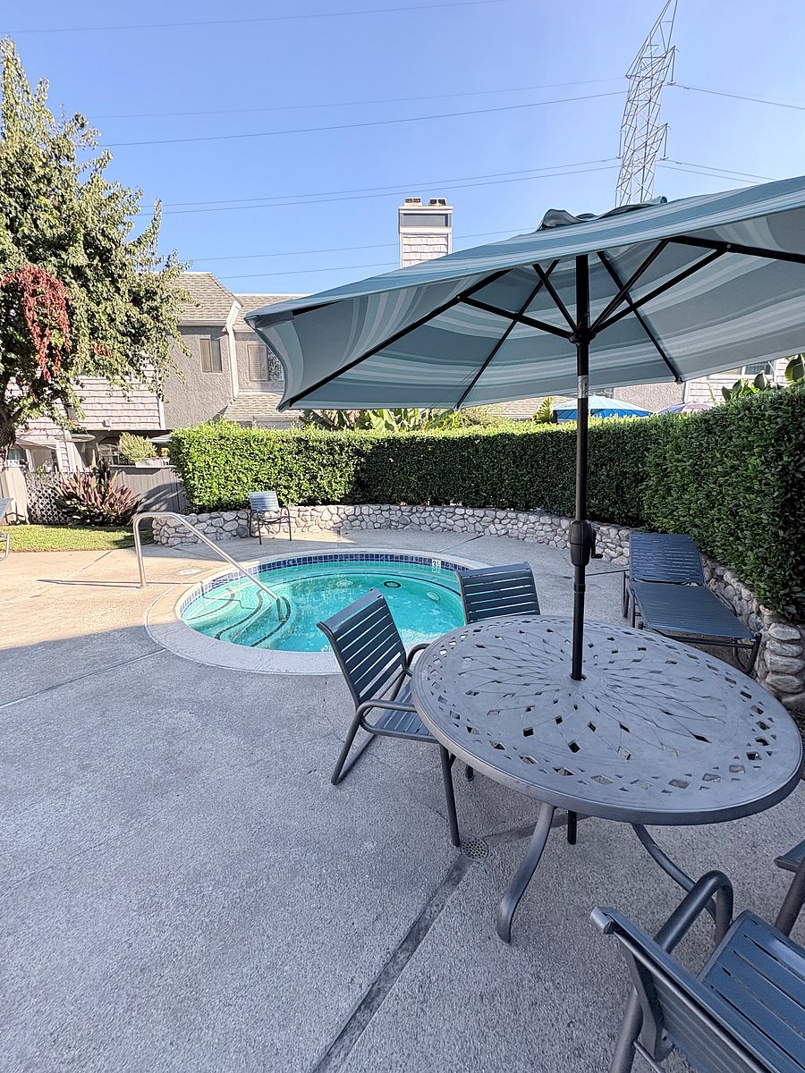 Furnished Finder property 1052711_1 photo 34