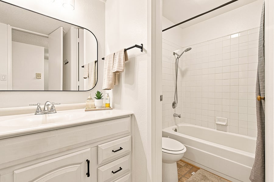 Furnished Finder property 1052717_1 photo 4