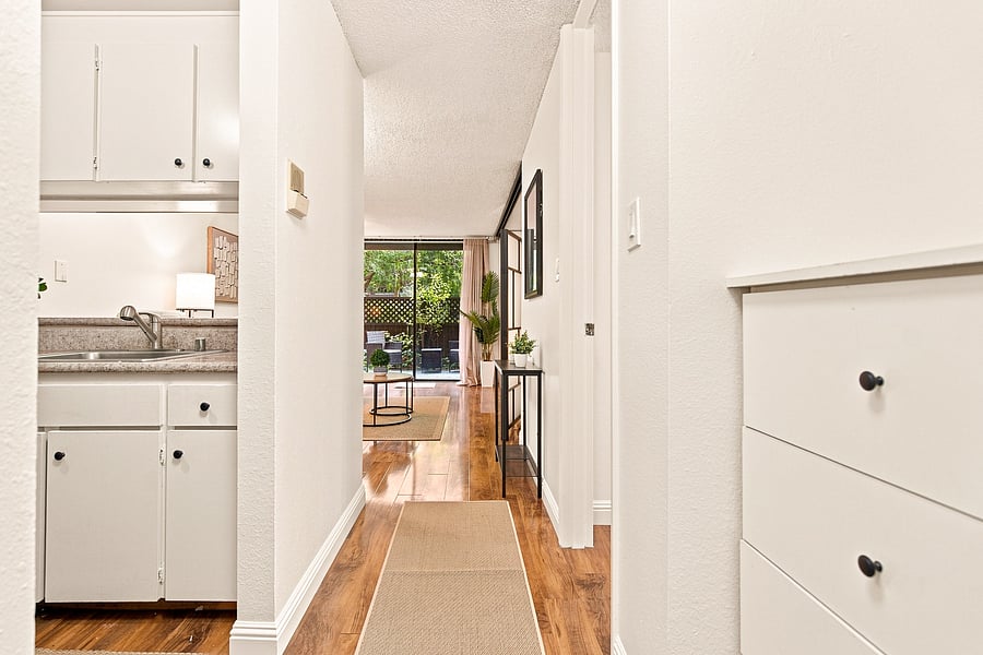Furnished Finder property 1052717_1 photo 10