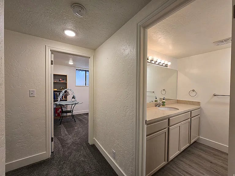 Furnished Finder property 1052718_1 photo 10