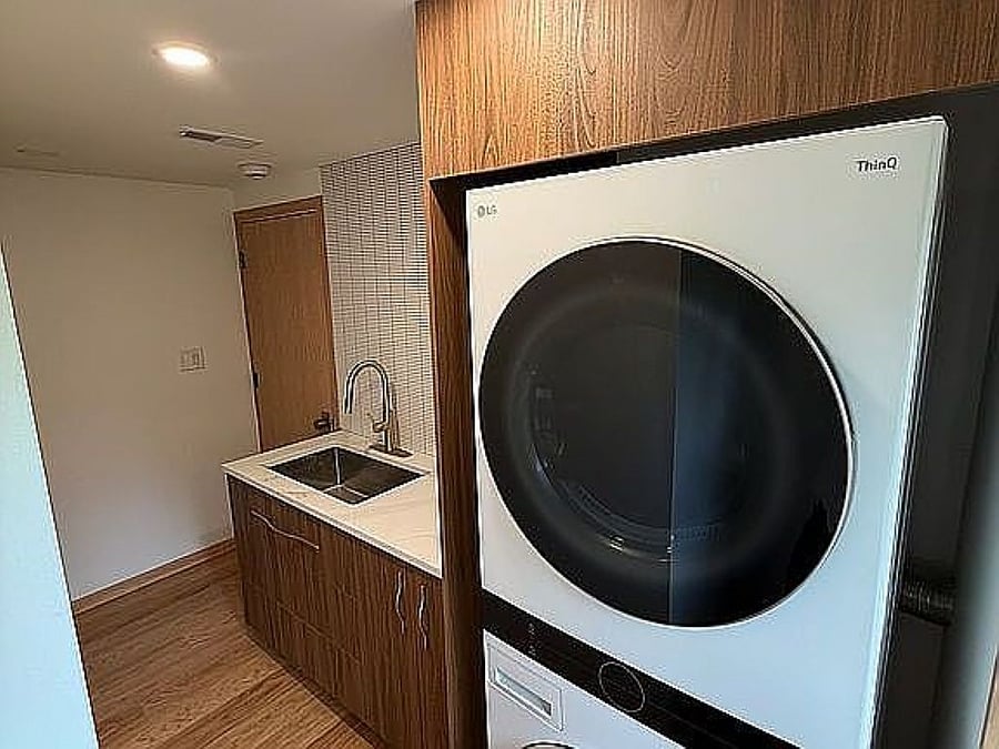Furnished Finder property 1052900_1 photo 31
