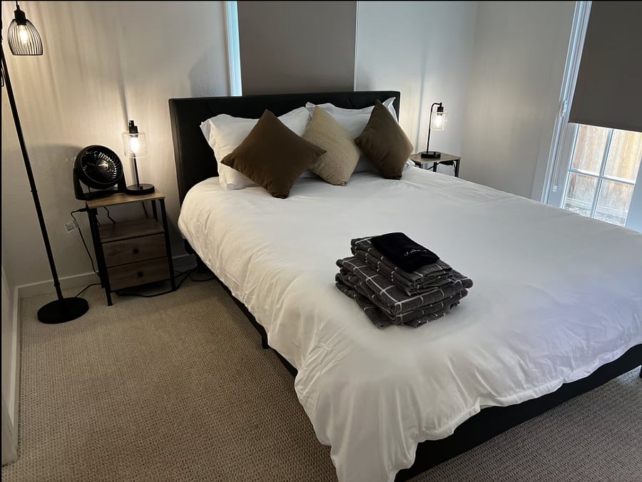 Bedroom 2 with Queen Bed