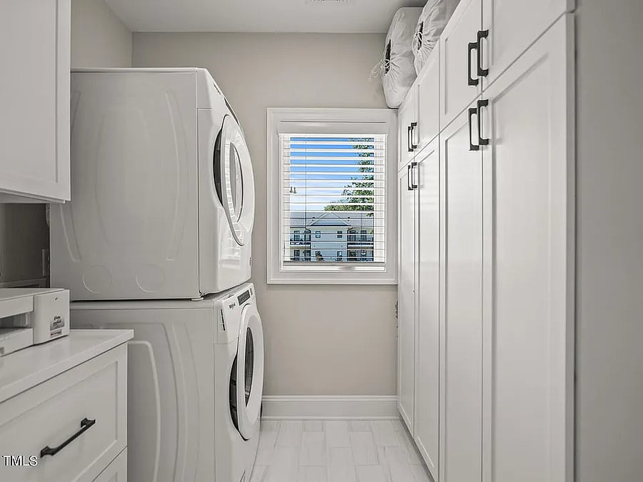 Furnished Finder property 1052935_1 photo 7