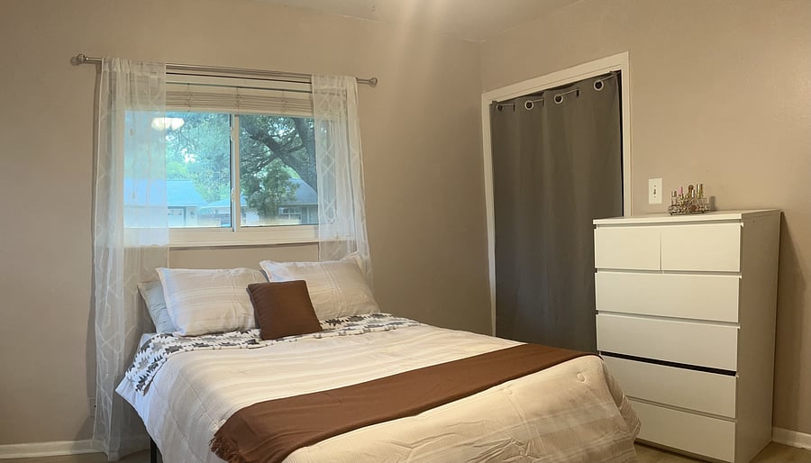 Furnished Finder property 1052972_1 photo 10