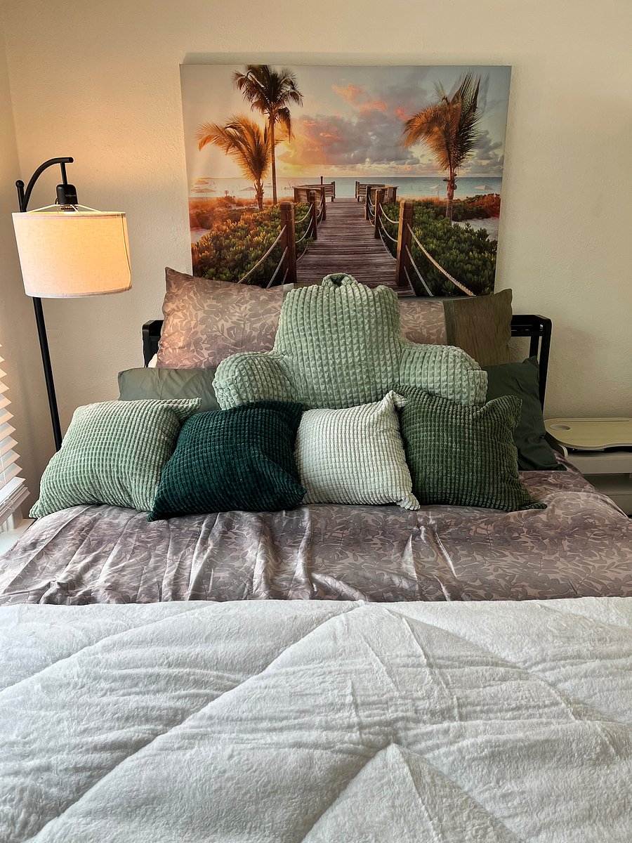 Furnished Finder property 1052973_1 photo 13