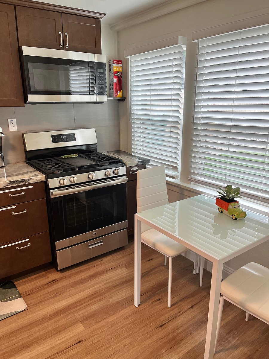 Furnished Finder property 1052973_1 photo 9