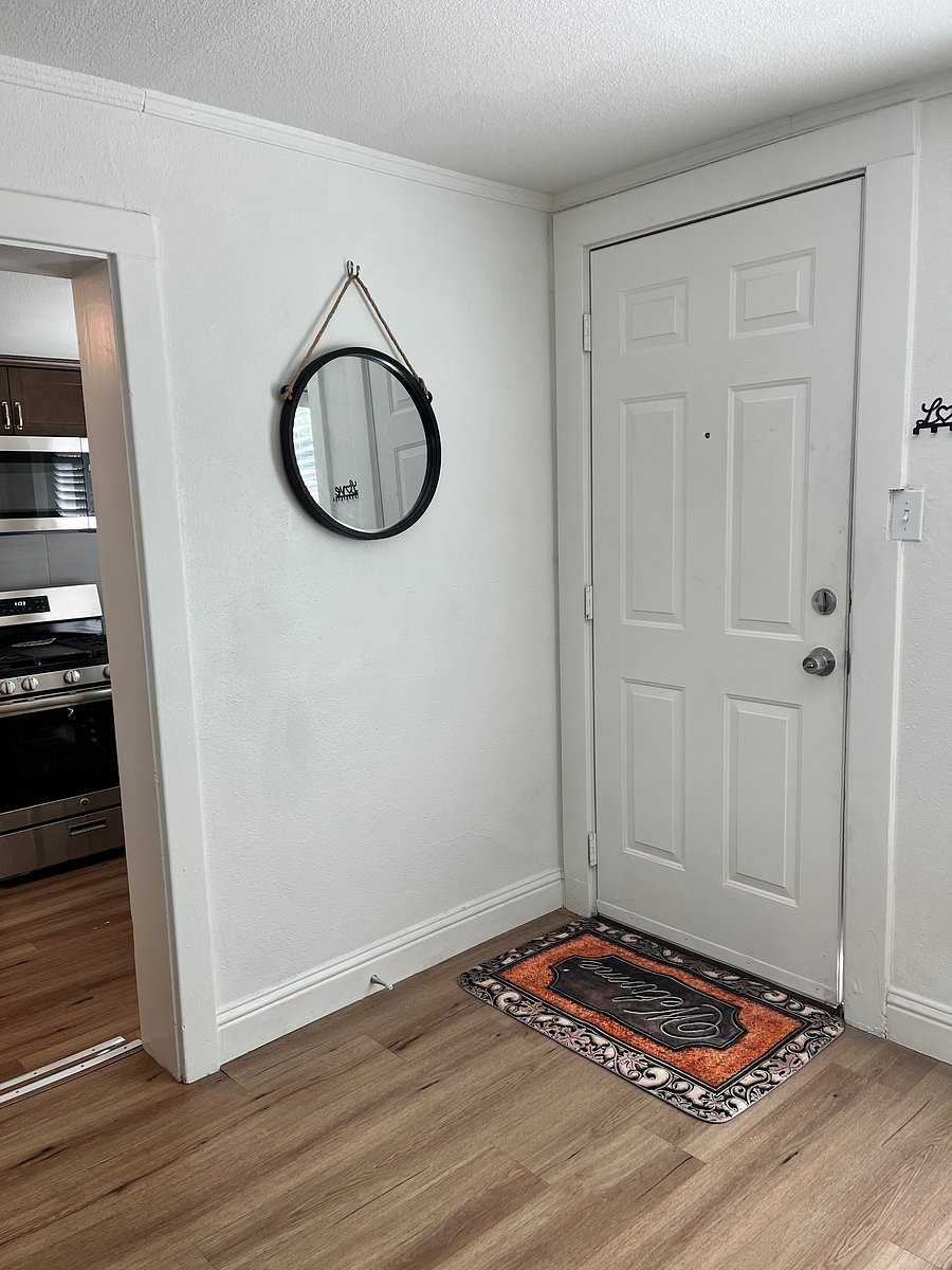 Furnished Finder property 1052973_1 photo 11