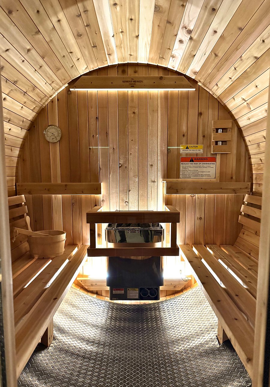 Dry Sauna - seats 4