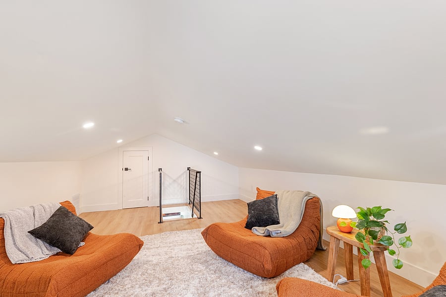 Loft / Lounge/ Spare Room