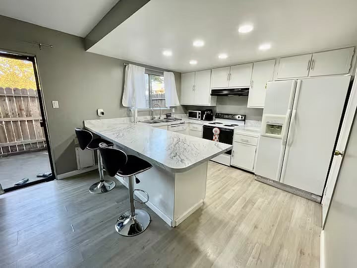Furnished Finder property 1053060_1 photo 10