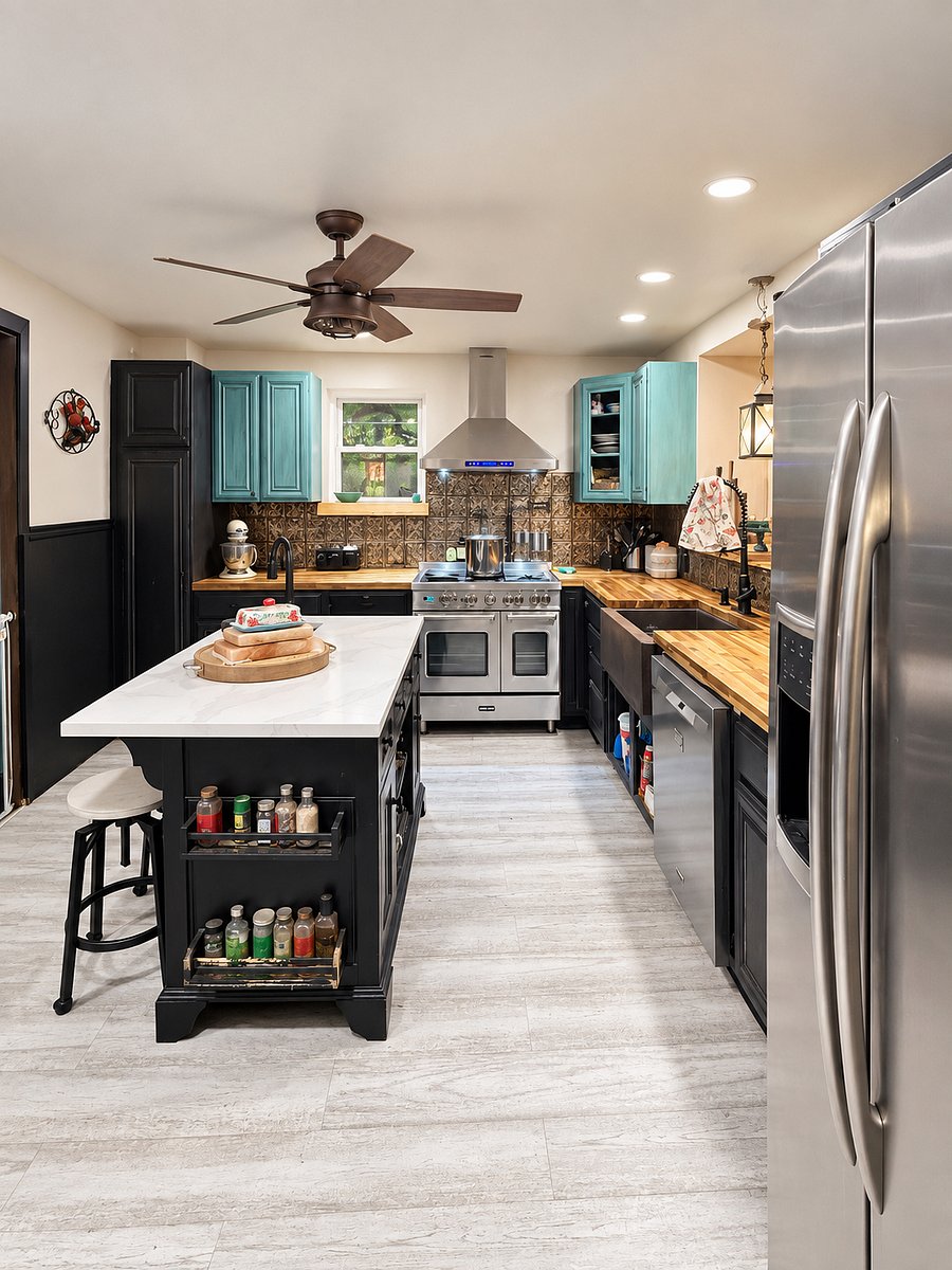 Shared kitchen with five burner stove, and Double oven