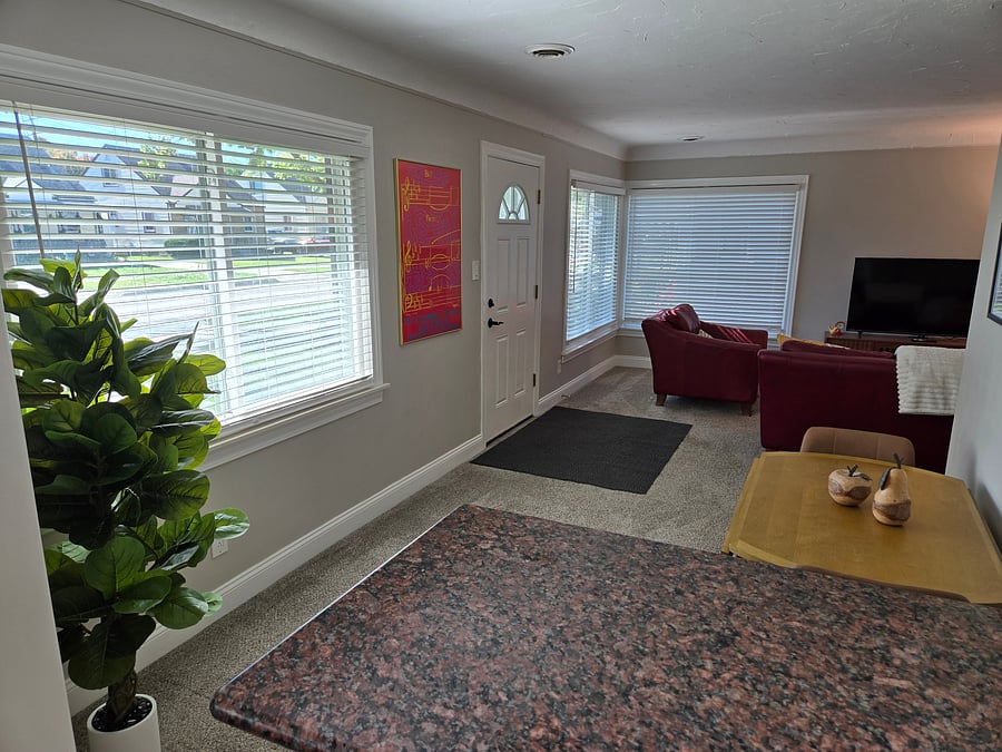 Furnished Finder property 1053120_1 photo 12