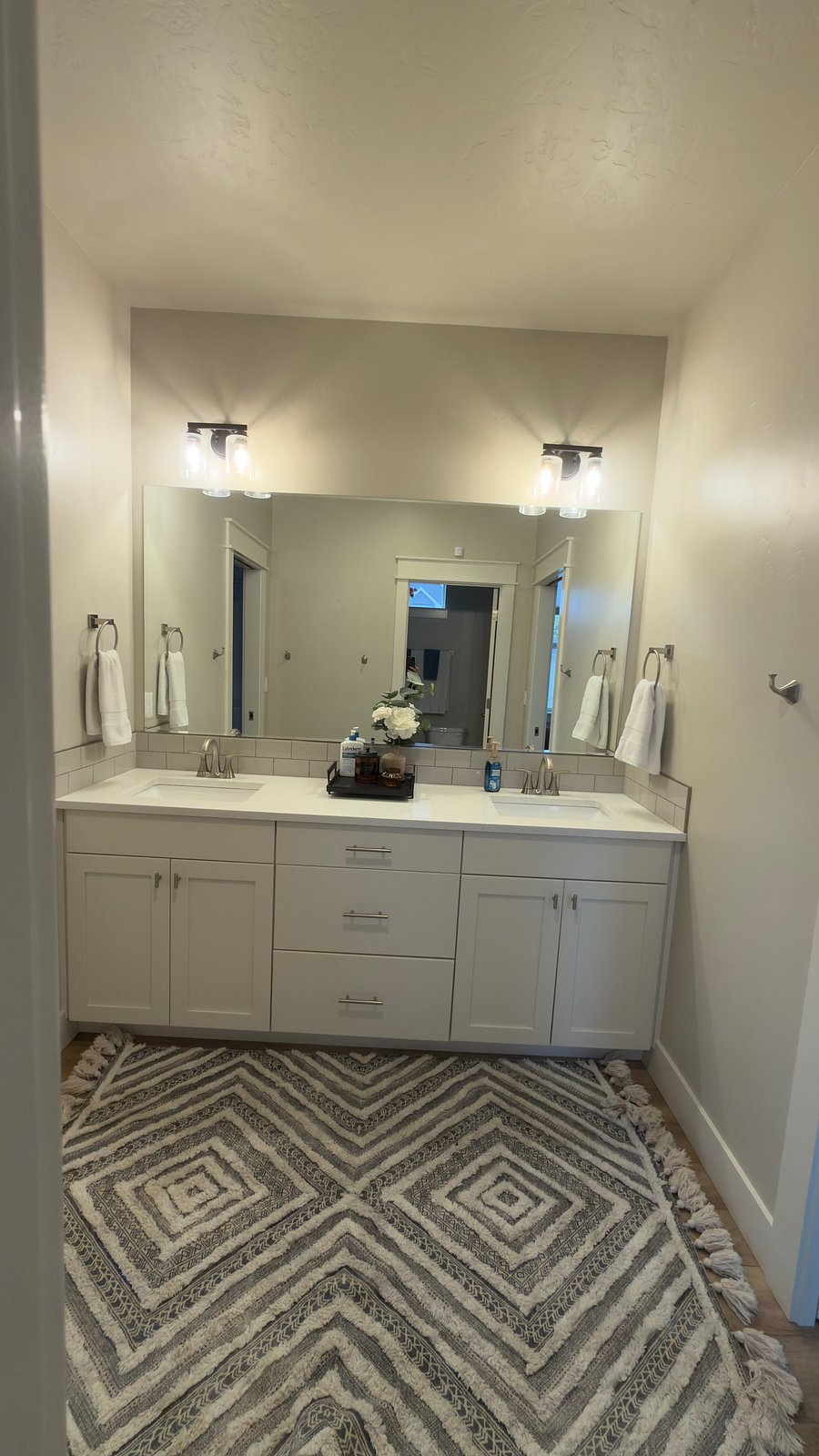Furnished Finder property 1053121_1 photo 3
