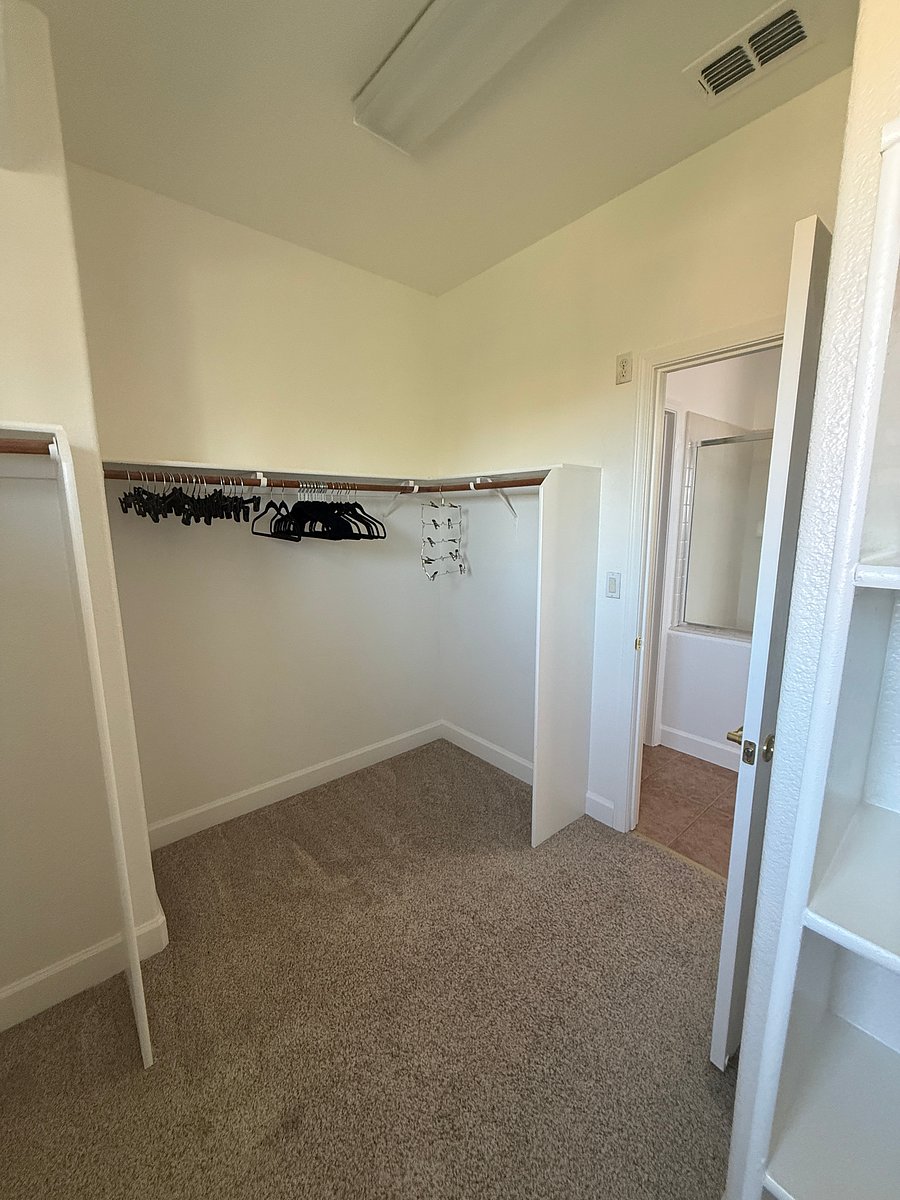 Primary suite walk-in closet