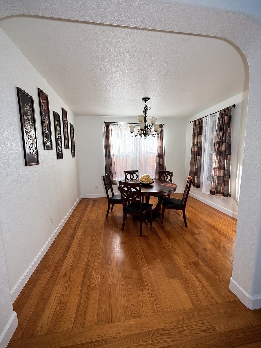 Formal Dining