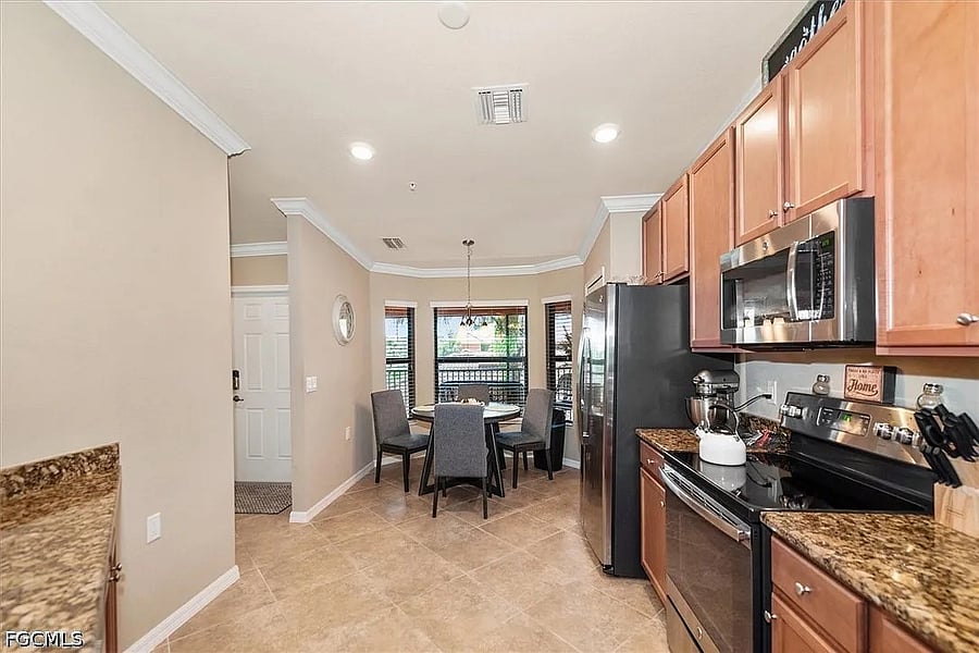 Furnished Finder property 1053193_1 photo 13