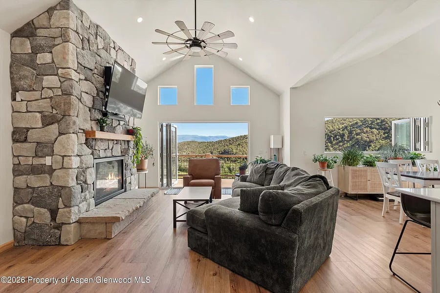 Furnished Finder property 1053209_1 photo 3