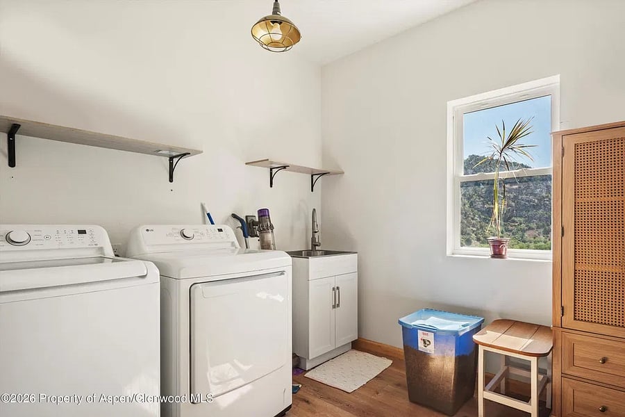 Furnished Finder property 1053209_1 photo 17