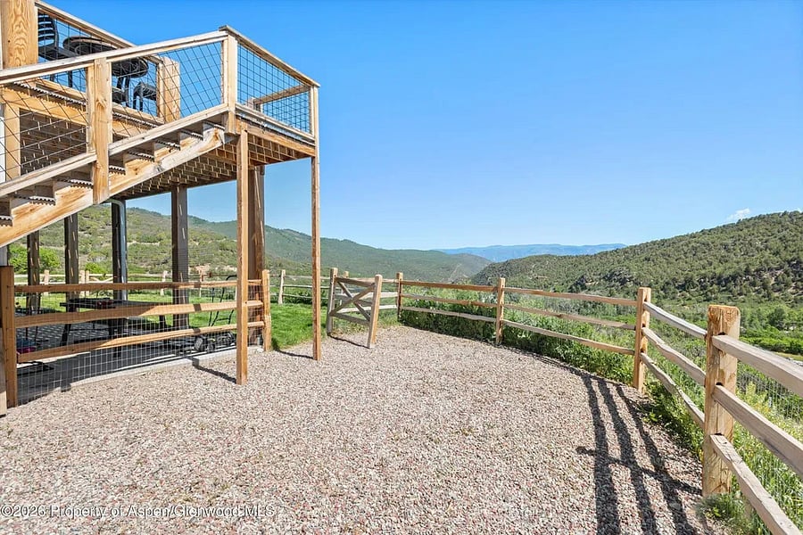 Furnished Finder property 1053209_1 photo 31