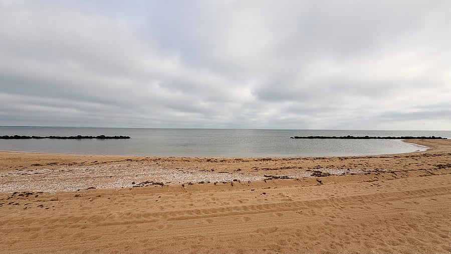 If you like the beach or to fish, this is the spot for you.