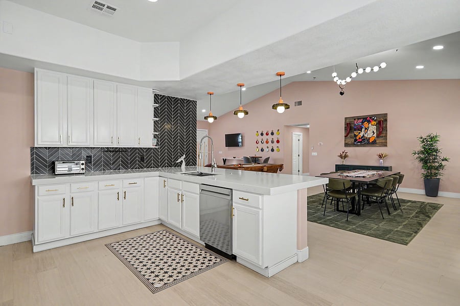 Furnished Finder property 1053246_1 photo 25