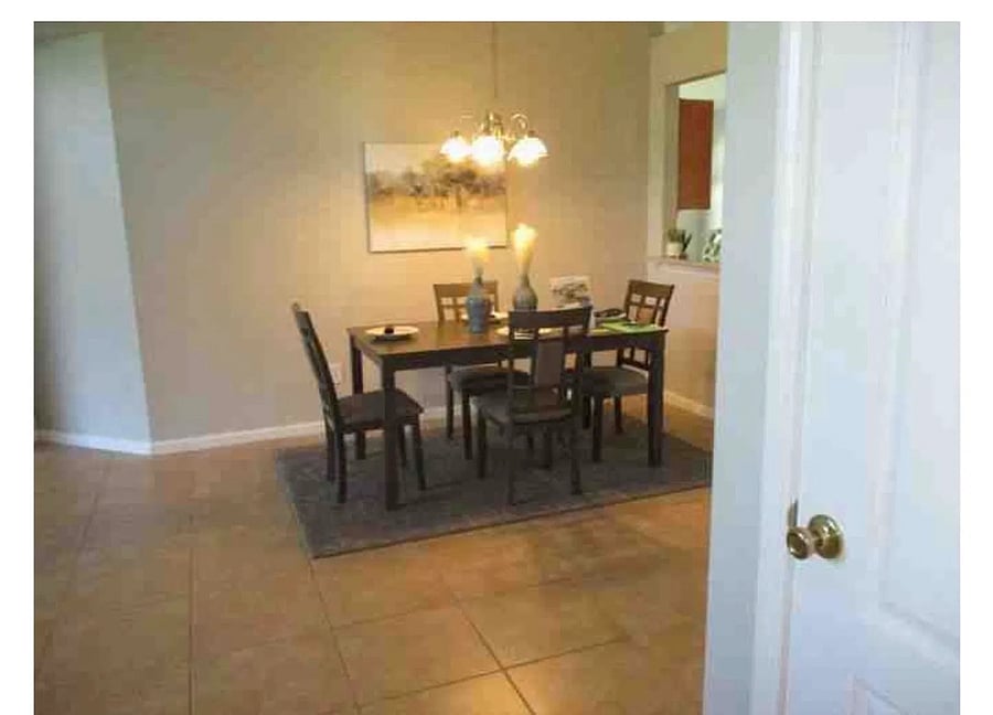 Furnished Finder property 1053251_1 photo 8