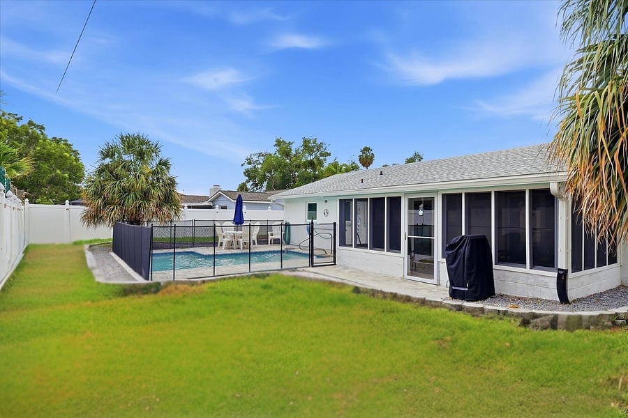 Furnished Finder property 1053275_1 photo 27