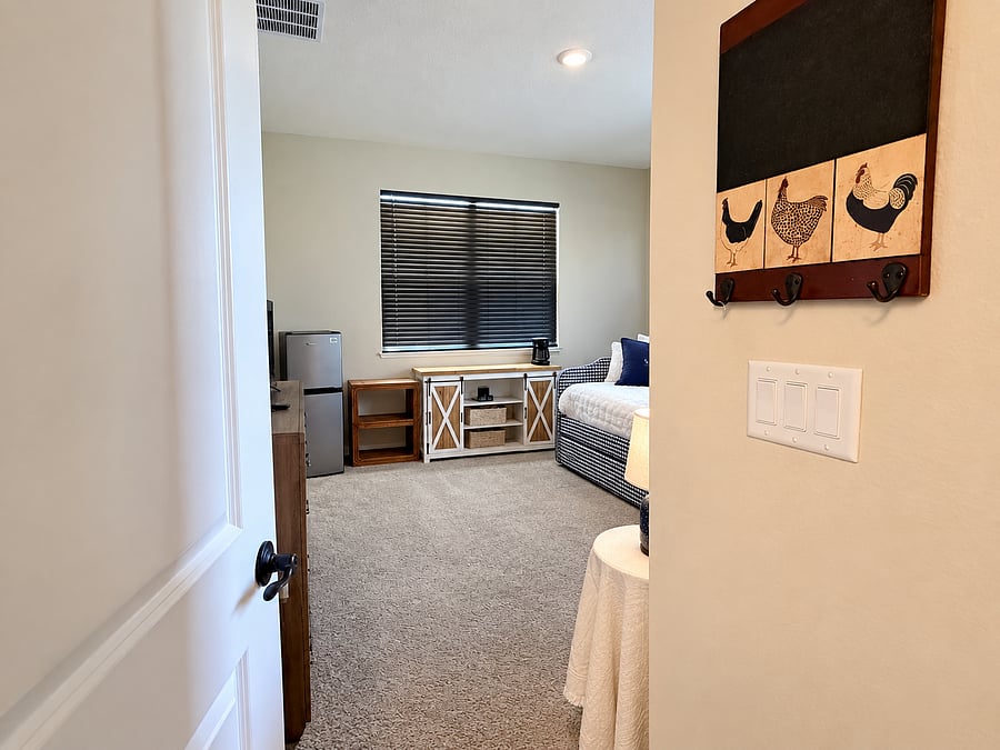 Furnished Finder property 1053320_1 photo 6