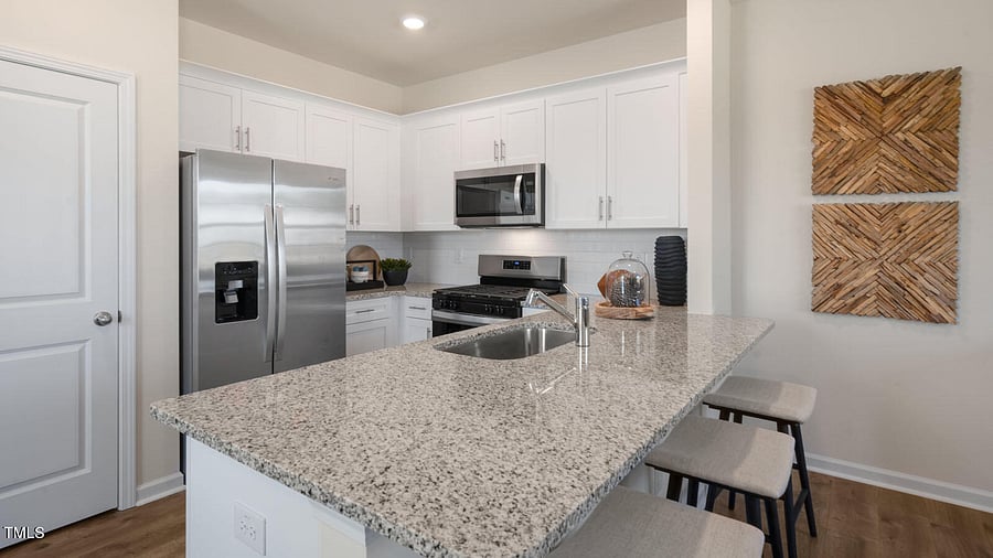 Furnished Finder property 1053333_1 photo 7