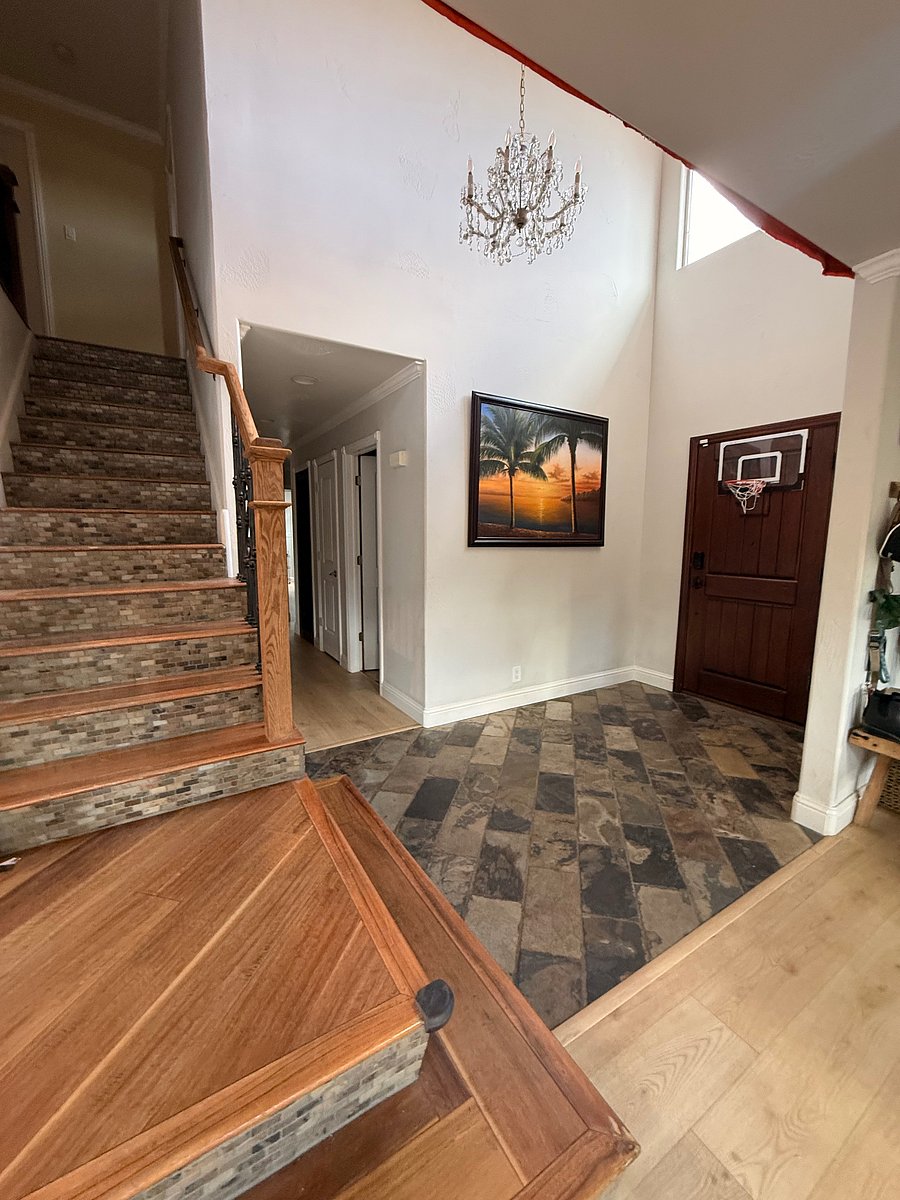 Beautiful slate entryway and custom tile work