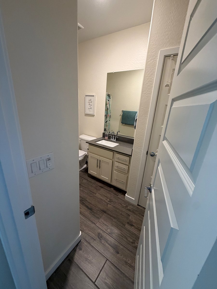 Furnished Finder property 1053399_1 photo 24