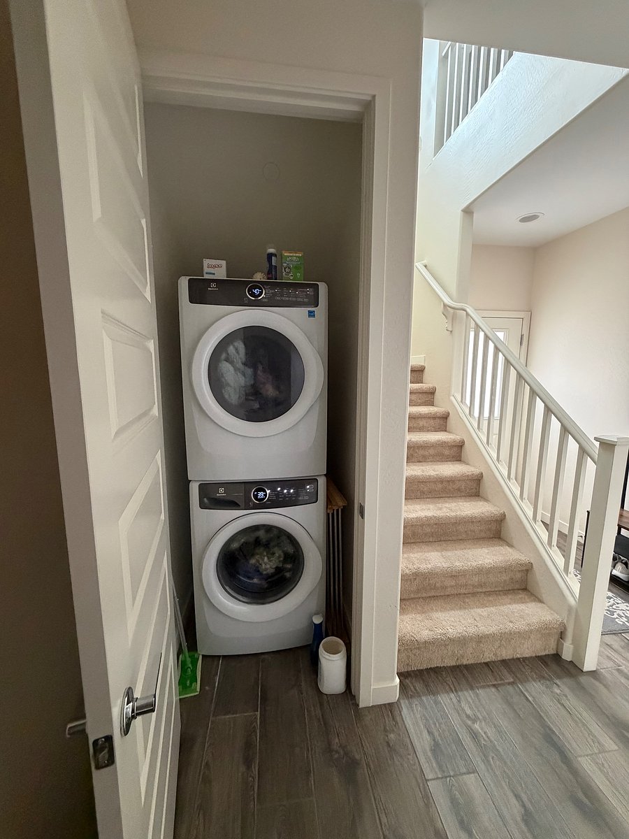 Furnished Finder property 1053399_1 photo 12