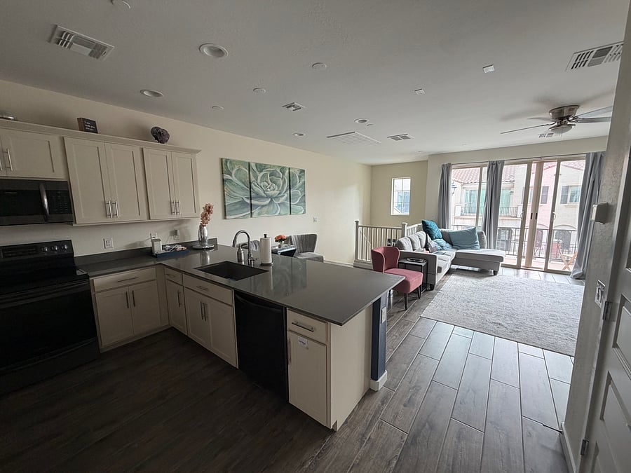 Furnished Finder property 1053399_1 photo 22