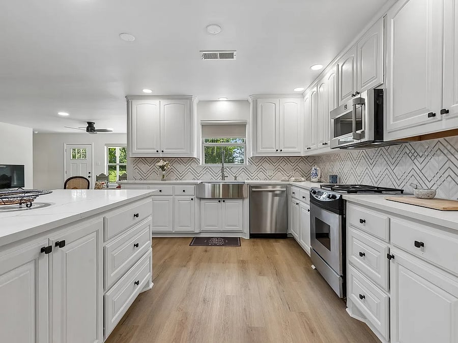 Furnished Finder property 1053420_1 photo 18