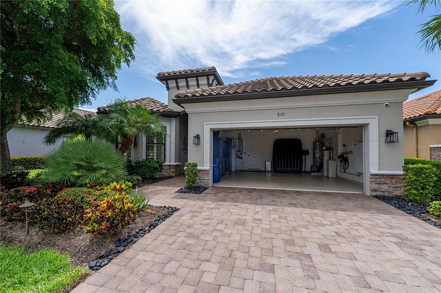 Furnished Finder property 1053430_1 photo 29