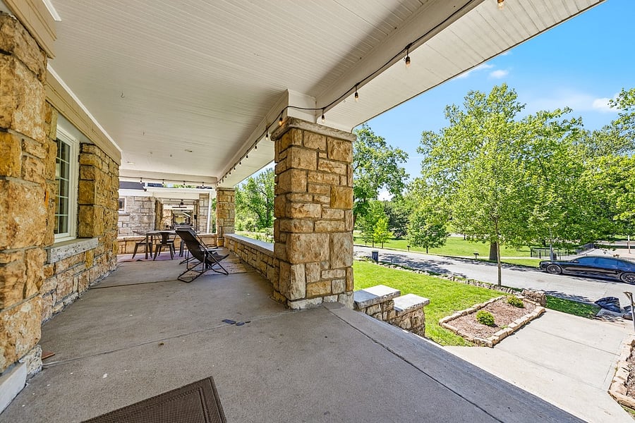 Furnished Finder property 1053442_1 photo 37