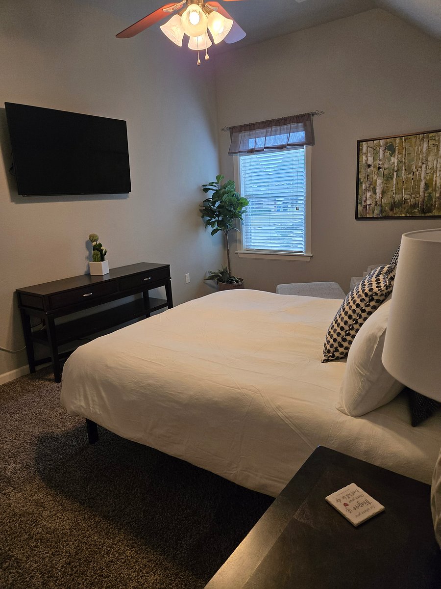 Furnished Finder property 1053457_1 photo 23
