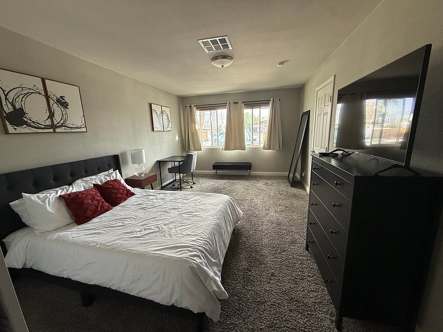 Furnished Finder property 1053489_1 photo 2