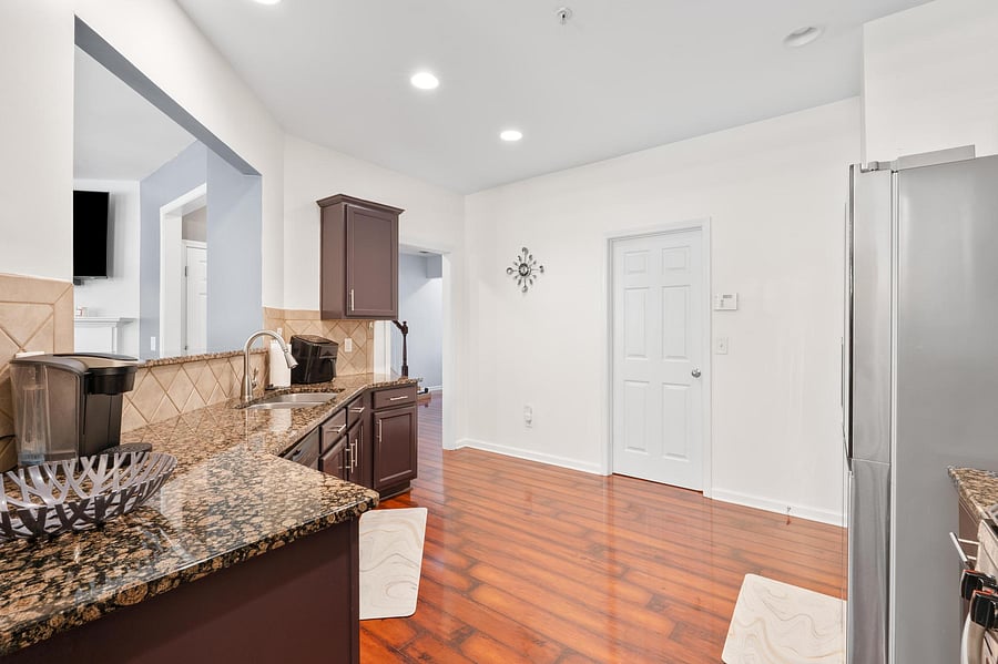Furnished Finder property 1053597_1 photo 37