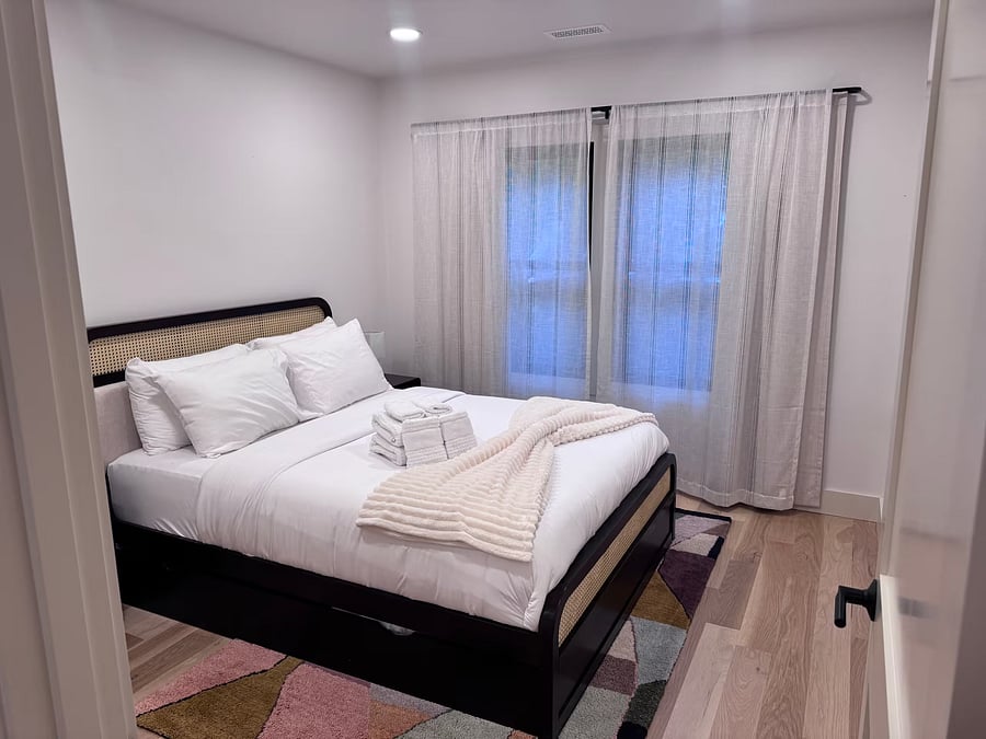 Furnished Finder property 1053619_1 photo 12