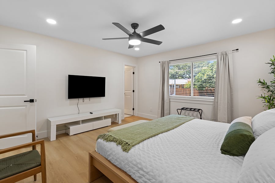 Furnished Finder property 1053621_1 photo 32
